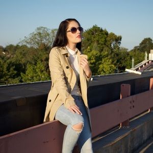 Meet your Posher, Whitney